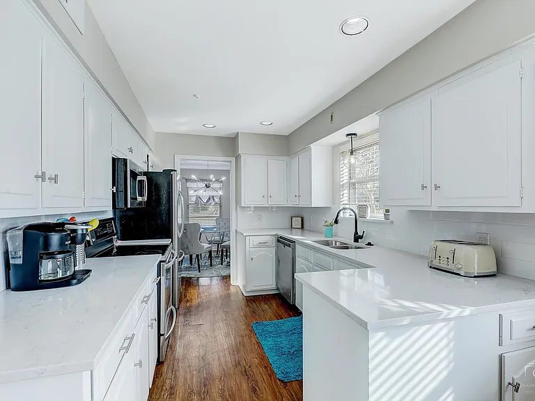 10007 Dale Crest Dr — Photo 11