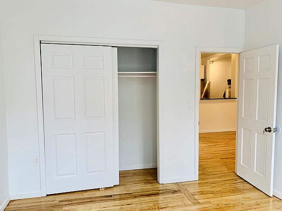 4th image of 1231 31st Ave APT 2A