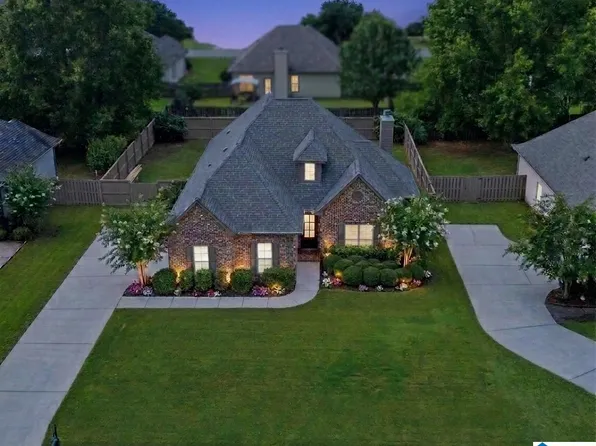 677 Barkley Cir, Alabaster, AL 35007