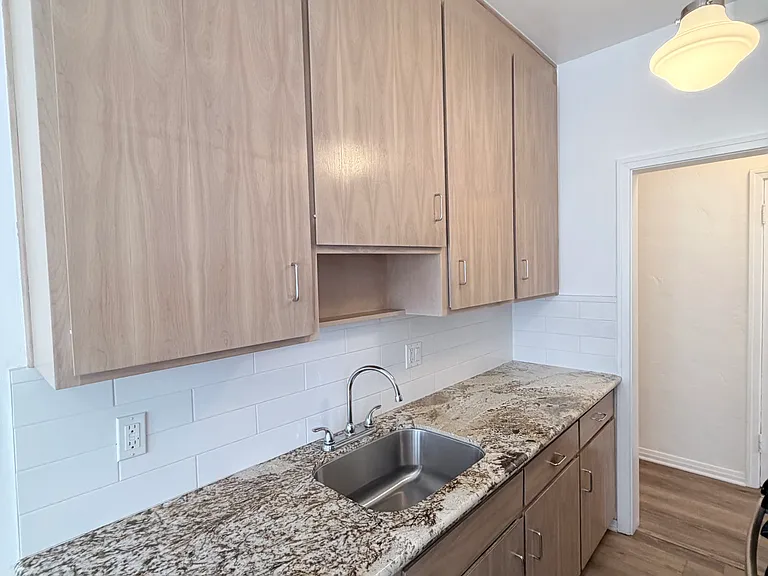 238 N Clark Dr #7 — Photo 14