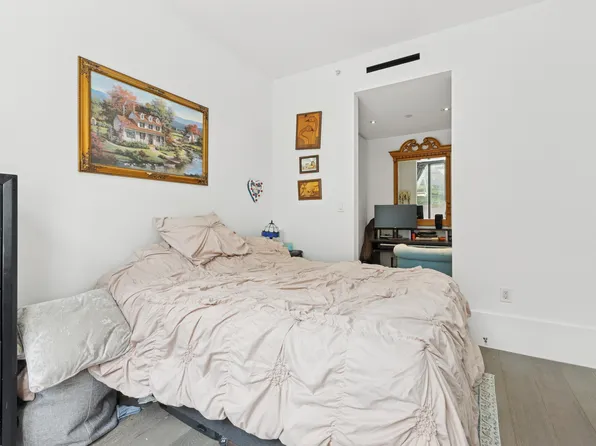 429 Kent Avenue image 4 of 9