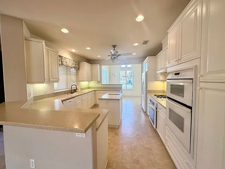 2653 Traditions Loop — Photo 11