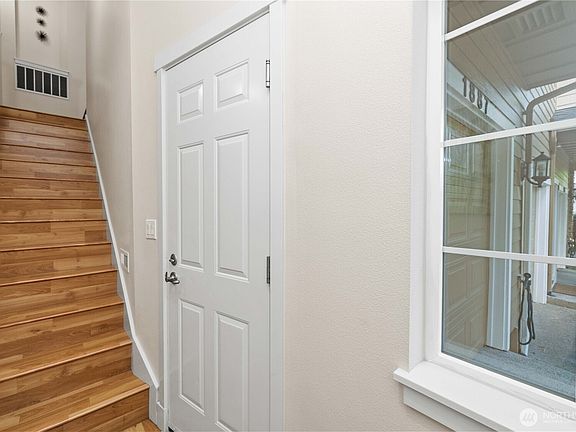 Easy Entry Off Garage>
