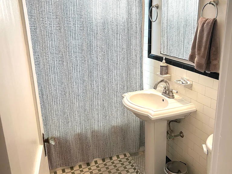 285 Harvard St #412 — Photo 13