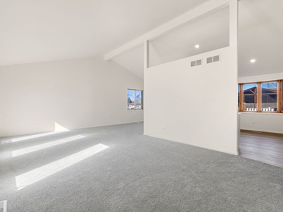 3rd image of 1173 Robert Ln