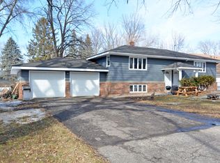 545 Allen Ave, Little Canada, MN 55117