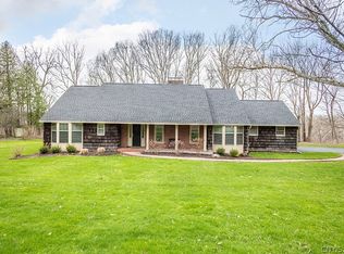 2 Wynnridge Rd, Fayetteville, NY 13066