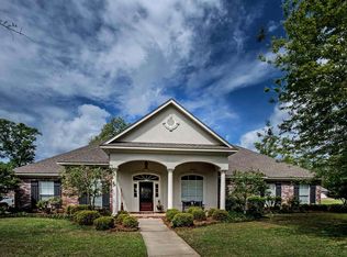 102 Stonebridge Ln, Clinton, MS 39056