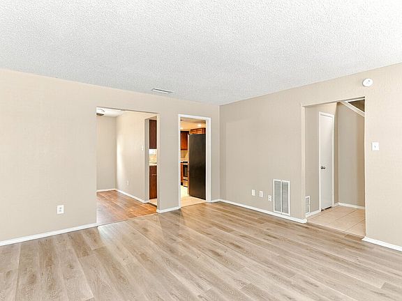 5th image of 1513 Long Shadow Ln