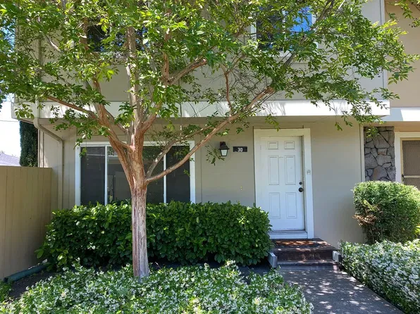 30 Saw Mill Ct, Mountain View, CA 94043
