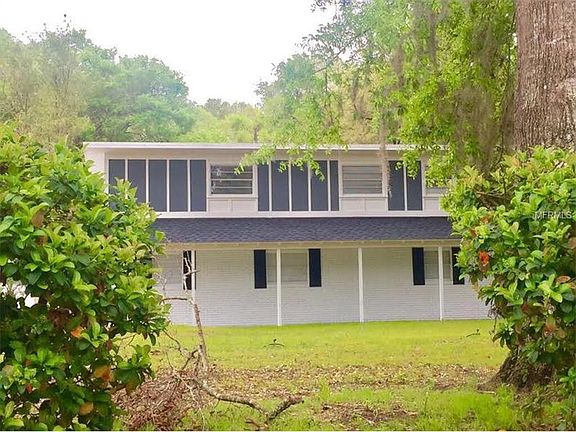2nd image of 10 Poinsettia Dr