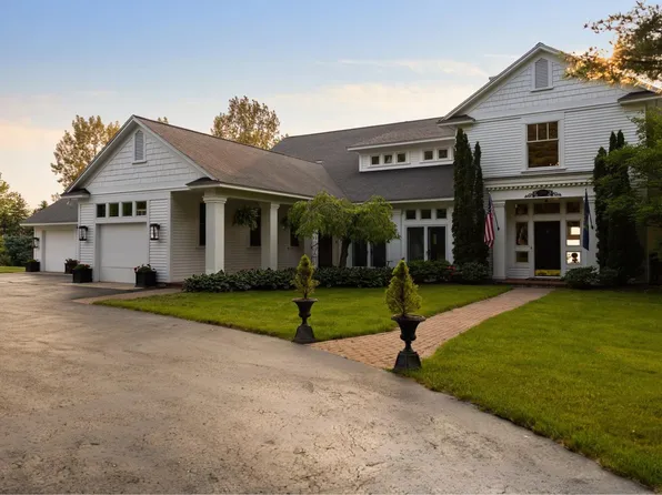 12335 Center Rd, Traverse City, MI 49686