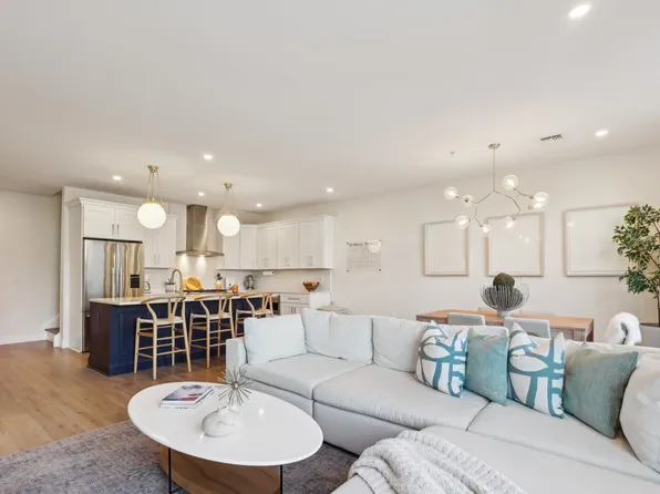 580 Palisade Ave #201, Jersey City, NJ 07307