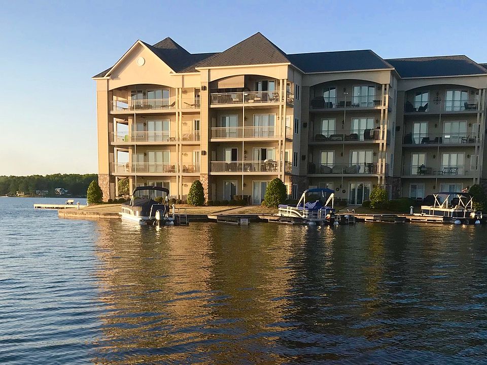 The Pointe II Condominiums