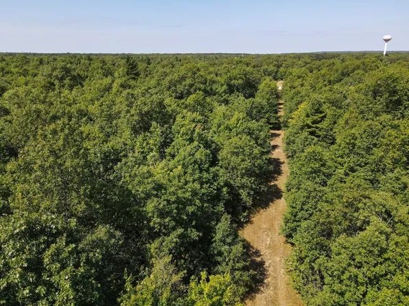 1526 Caberfae Hwy, Manistee, MI 49660