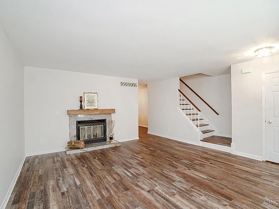 5th image of 9167 Dominion Cir