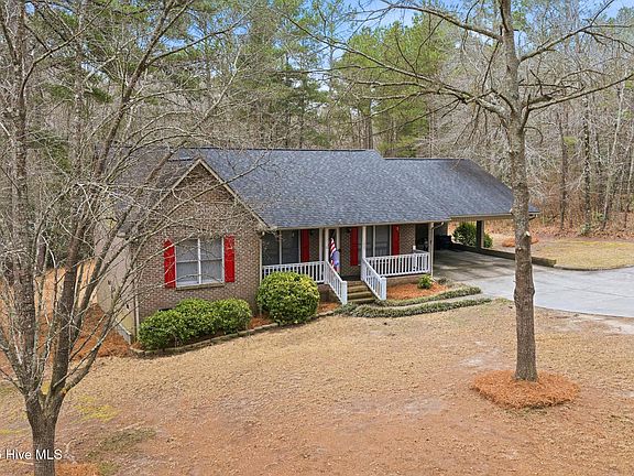 4th image of 1227 Sandhill Road