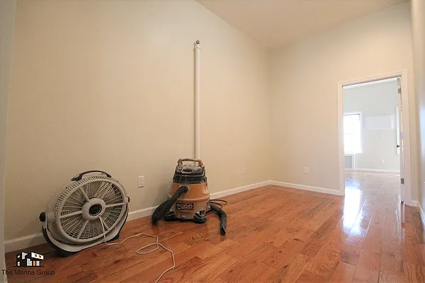 Rented by Bold New York | media 11