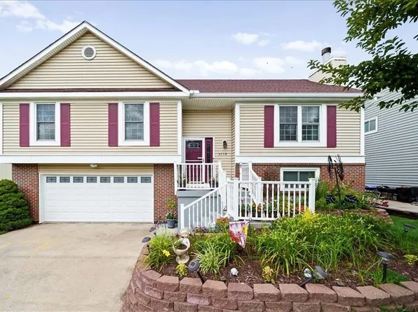 6118 Parkhill St, Shawnee, KS 66216