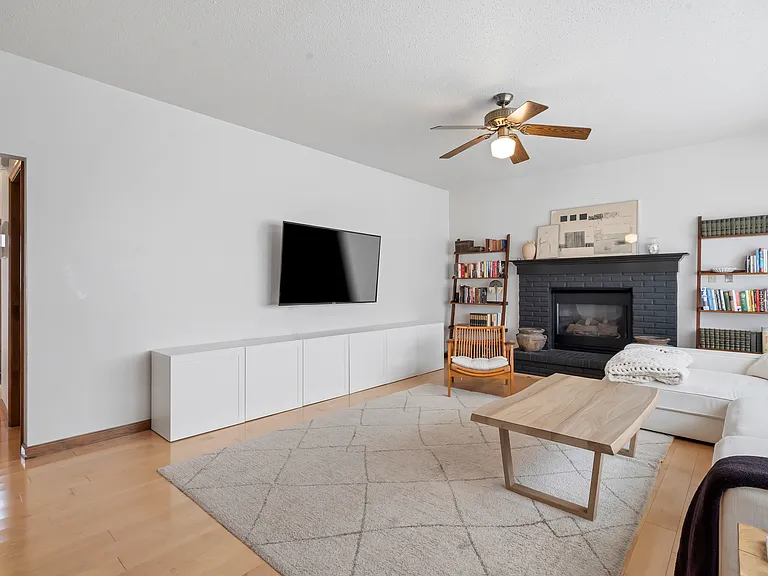 908 Burn Oak Dr — Photo 30