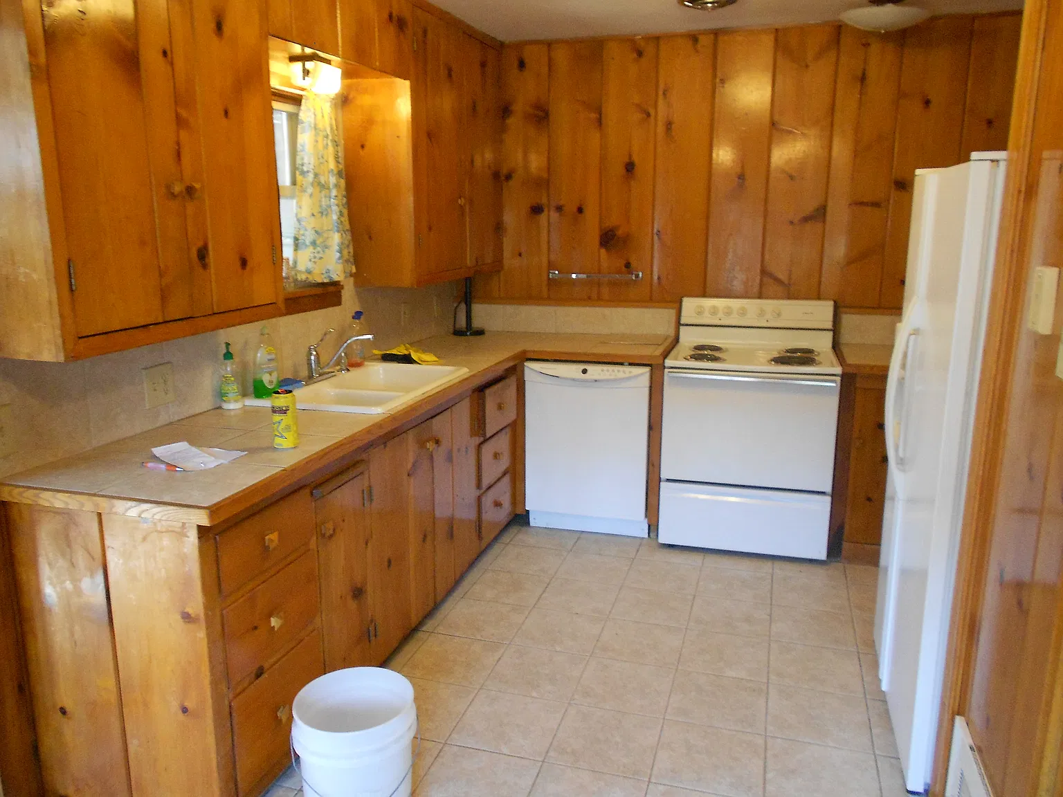 2 bed, 995 sqft, $1,900 — Photo 3