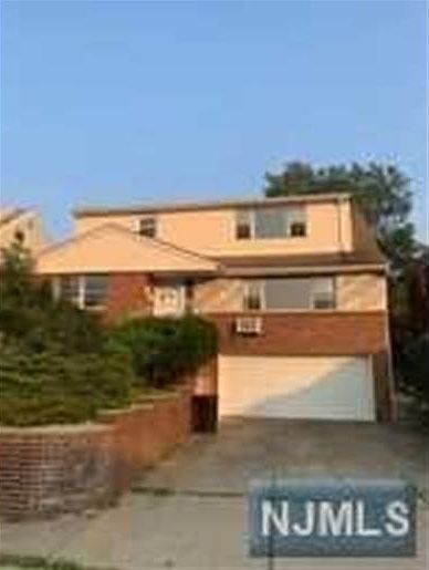 1530 12th St, Fort Lee, NJ 07024 | Zillow