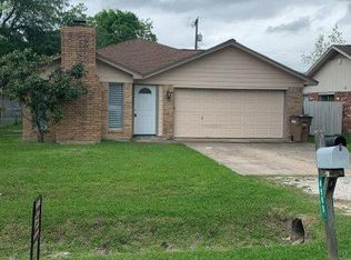 4909 E 37th St, Dickinson, TX 77539