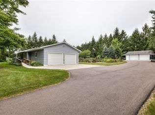 2502 Sunset Dr, Eau Claire, WI 54703