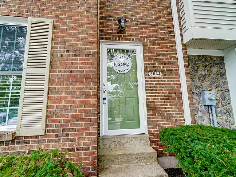 8064 Hetz Dr — Photo 5
