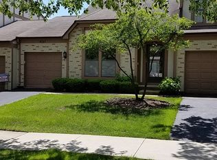 4567 Olmstead Dr, Hoffman Estates, IL 60192