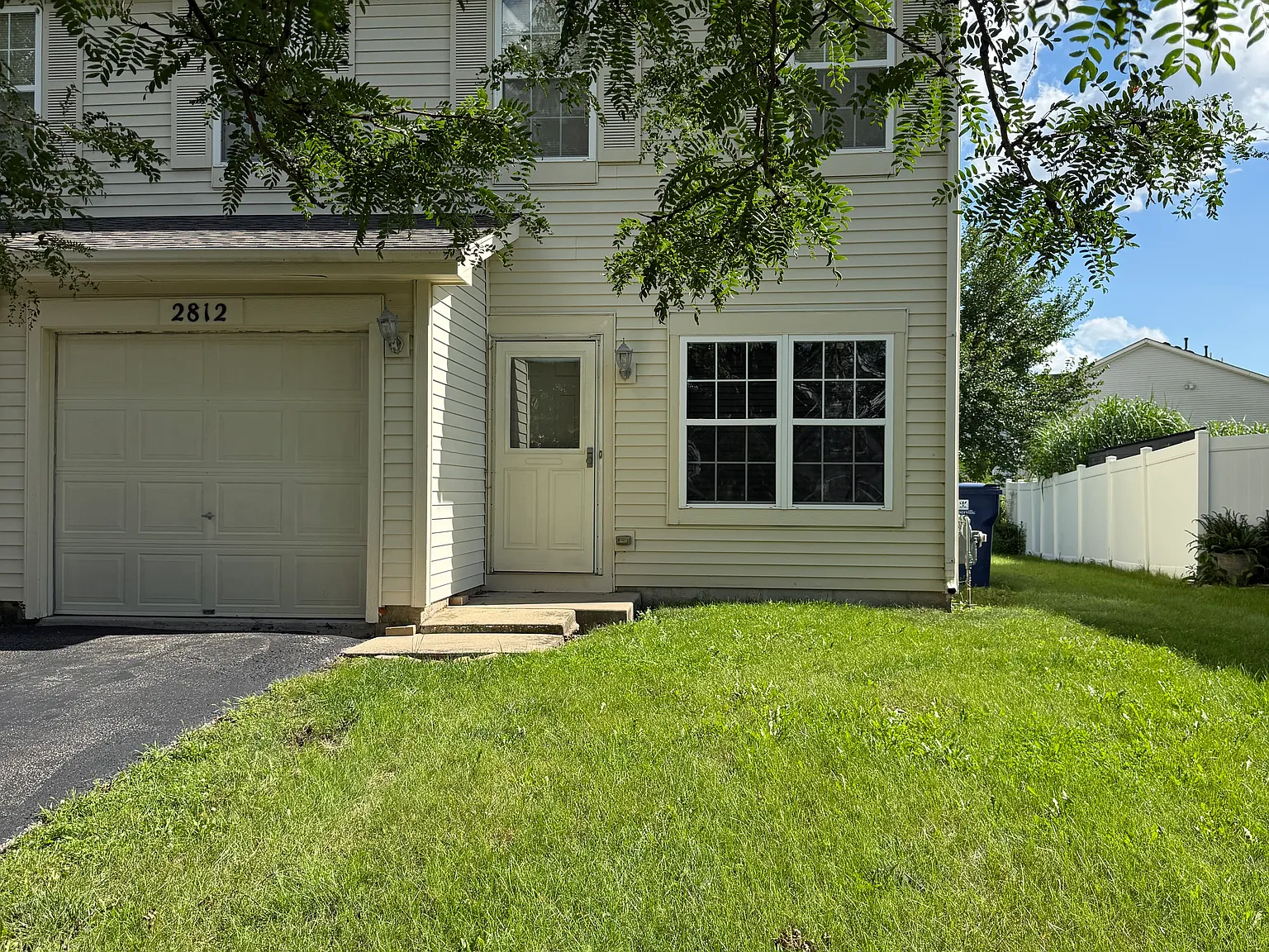 3 bed, 2.5 bath, 1502 sqft, $2,600 — Photo 1
