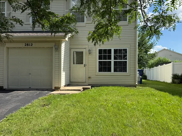 2812 Cantore Rd, Naperville, IL 60564