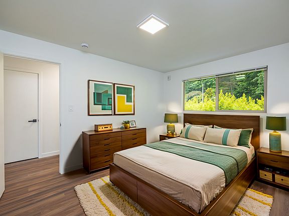 3rd image of 2805 75th Pl SE #1B-1Ba-700Sqft