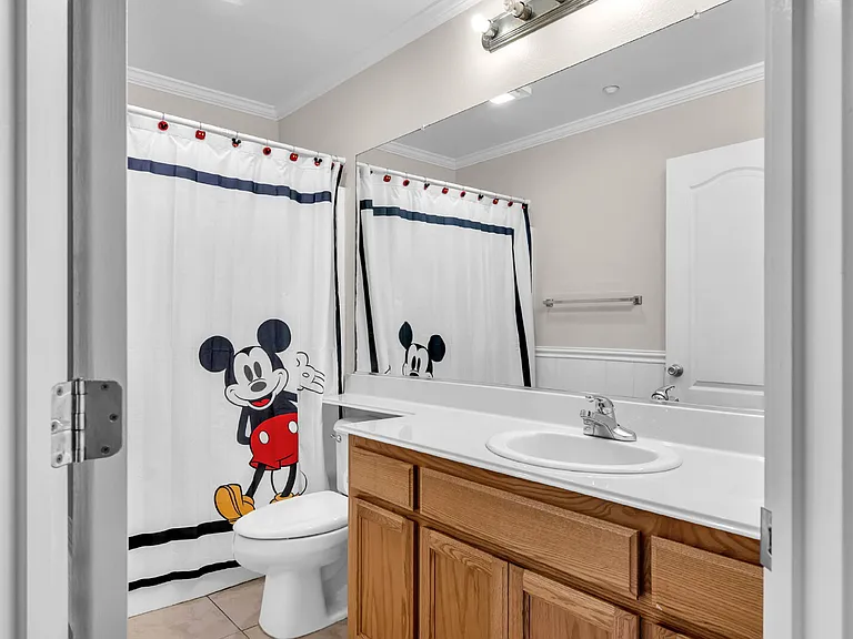 1605 Laugenour Dr — Photo 10