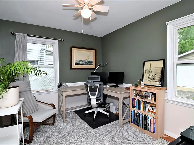 2658 Canterbury Rd — Photo 9