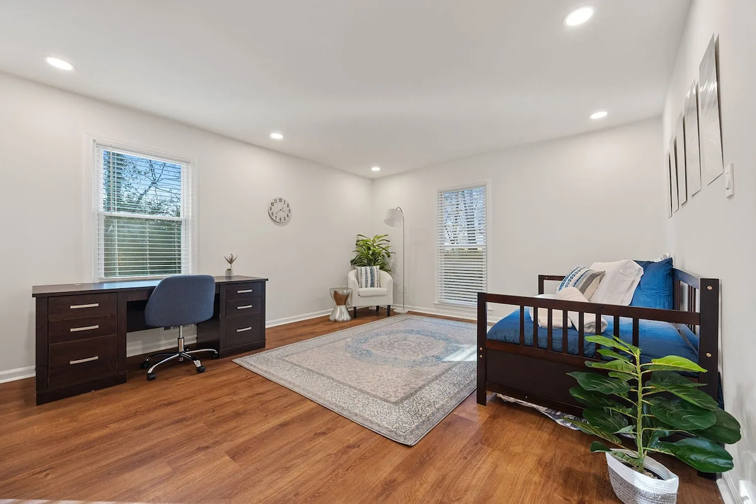 5 bed, 2.5 bath, $8,256 — Photo 3