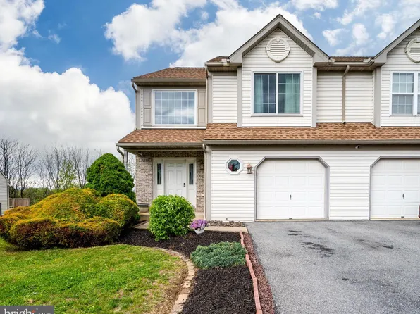 104 Michigan Dr, Sinking Spring, PA 19608