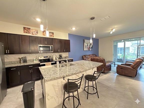 3rd image of 1313 Isleta Loop