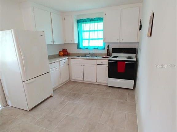 5th image of 8312 Allamanda Ave