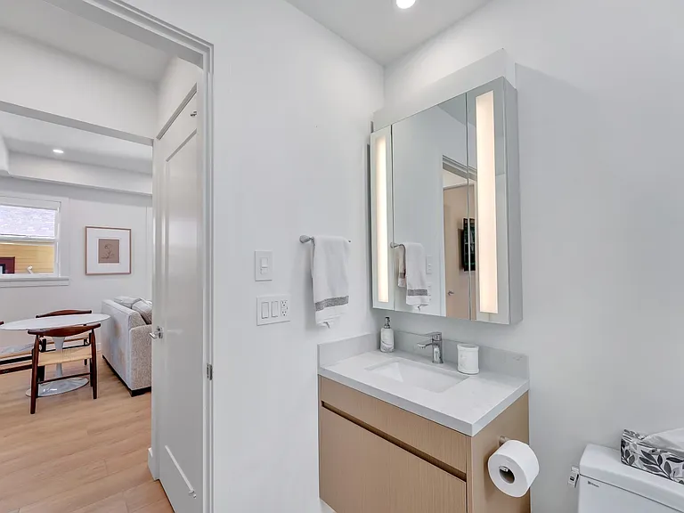 957 Nicola St #202 — Photo 19