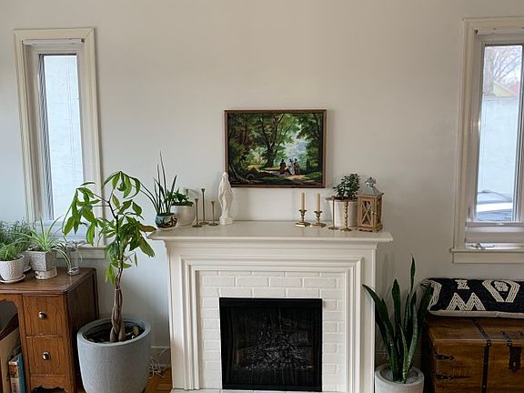 4th image of 430 Spadina Cres W