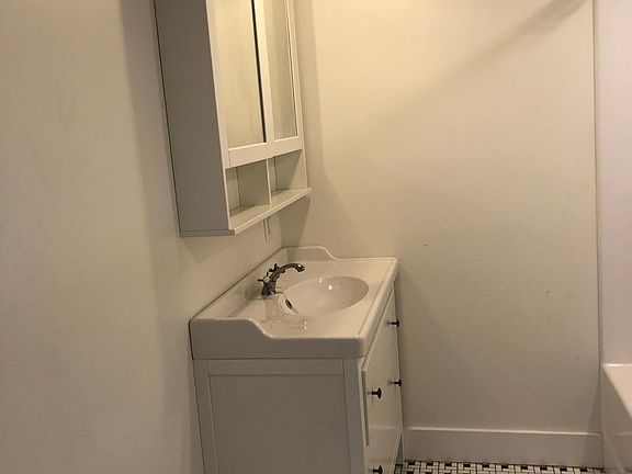 3rd image of 1417 Kemper St #231