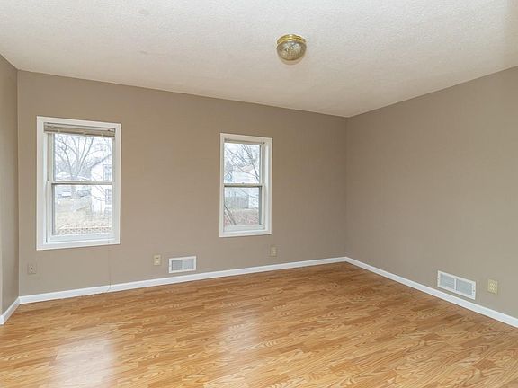 3rd image of 1077 Bush Ave Floor 2