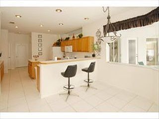 5th image of 744 Autumn Glen Dr