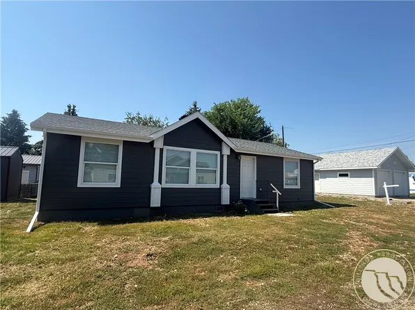 101 S 2nd St, Roberts, MT 59070