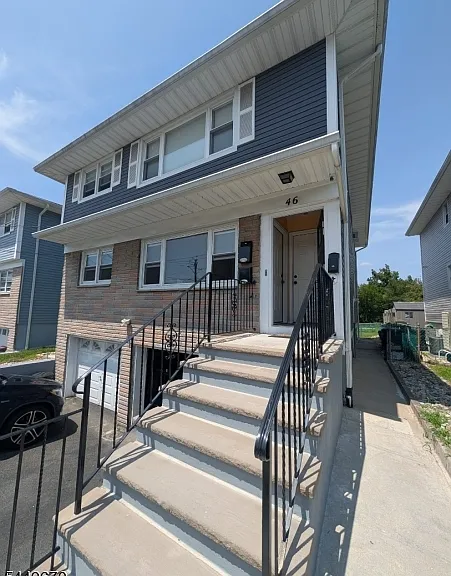 46 Sager Pl — Photo 1