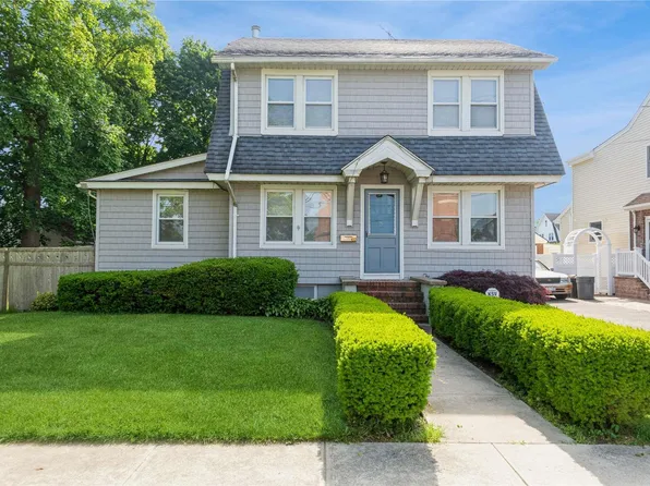 308 Washington Avenue, Bellmore, NY 11710