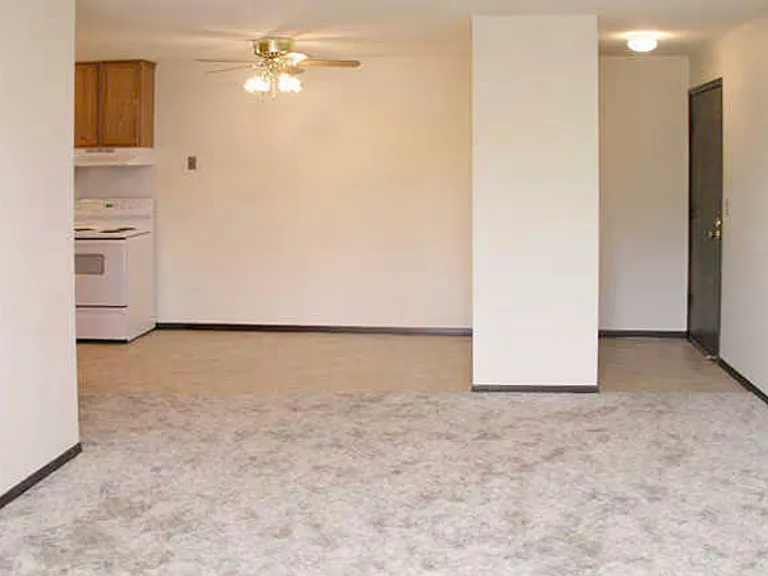 725 Sunnyslope Dr #3 — Photo 3