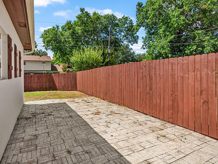 739 Snowden Dr — Photo 16