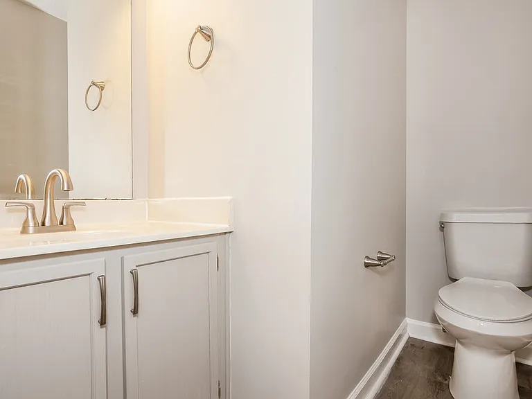 326 Kingville Dr — Photo 16